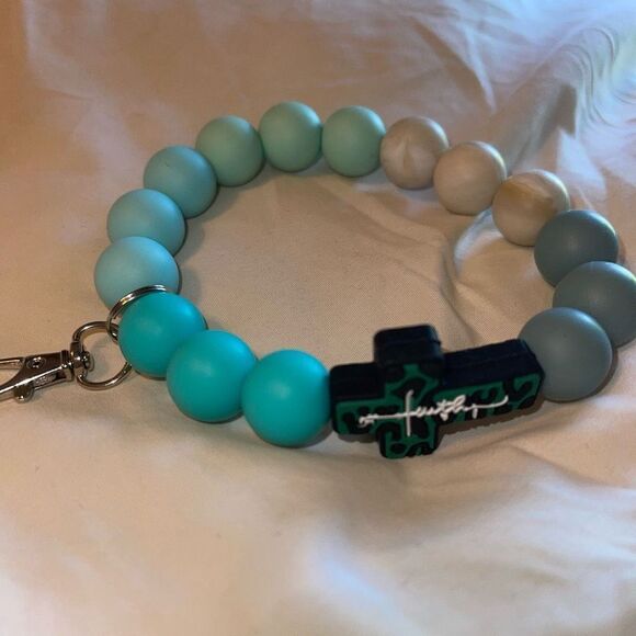 Keychain bracelet wristlet silicone beaded Faith Cross Christ Christian Leopard - Picture 5 of 5